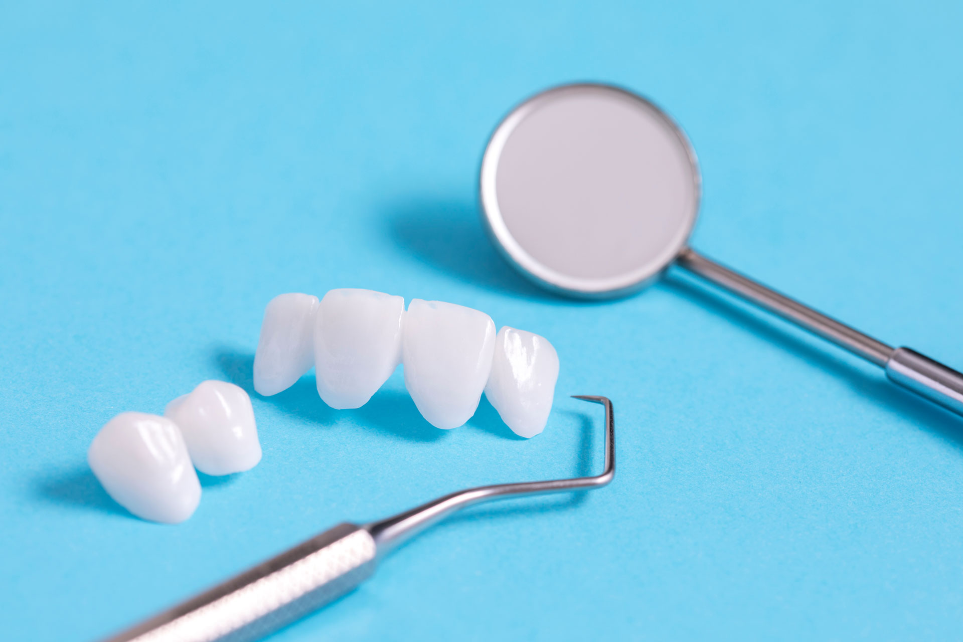 Can Porcelain Veneers Fill Gaps Between Teeth?